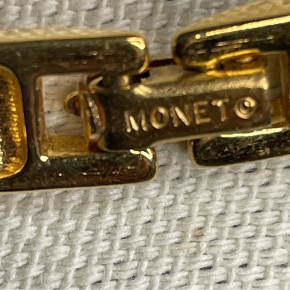 Vintage Monet Black and White Beaded 34" Necklace Timeless Design - Picture 7 of 9